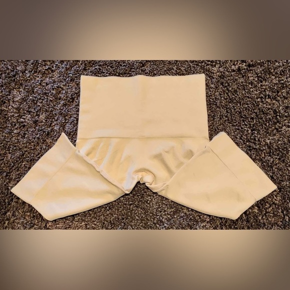 Simply Emma Women’s XXL Nude/Beige Shape Wear EUC - Picture 3 of 5